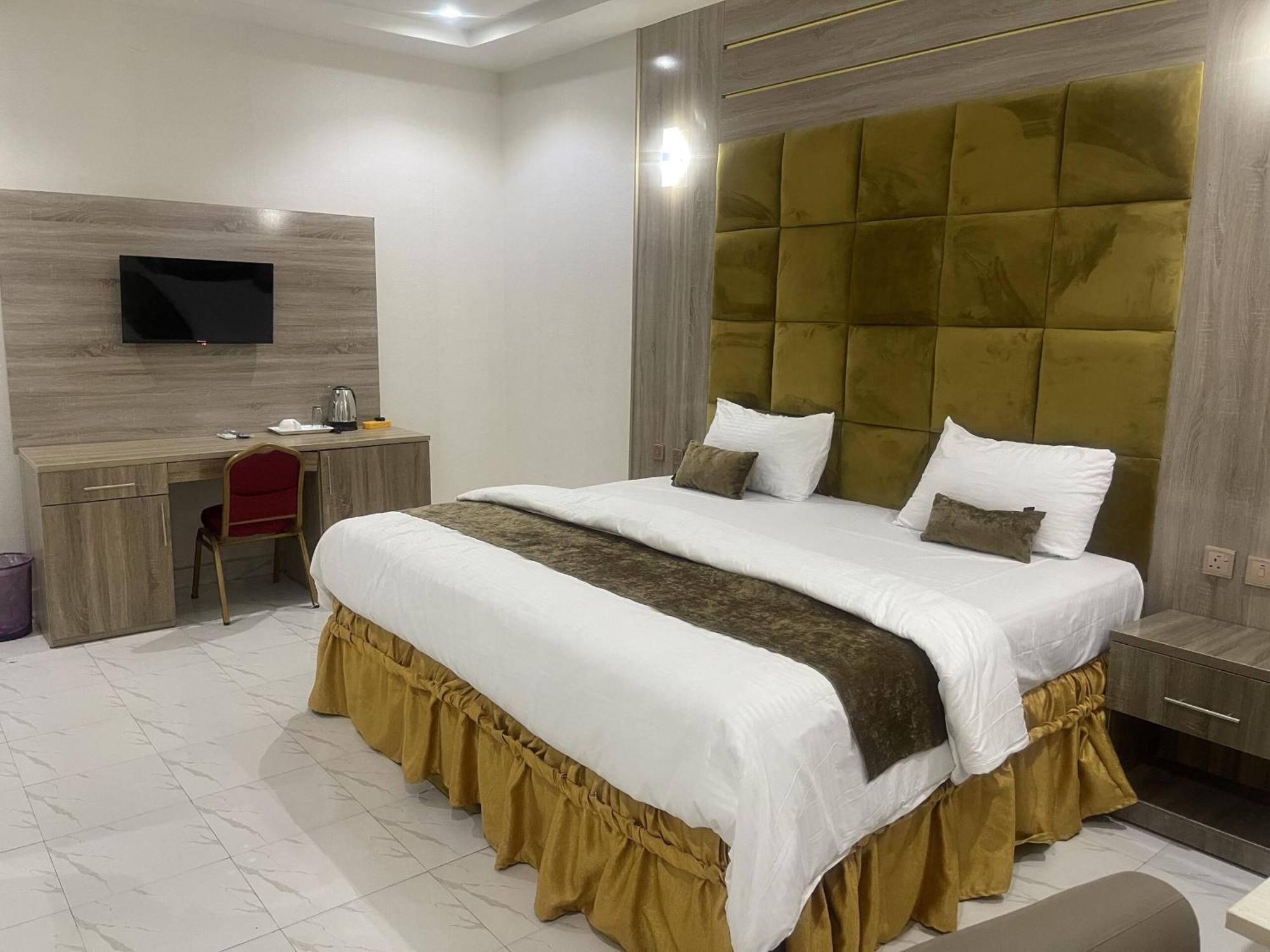 Murphy'S Mansion Resort Umuahia Εξωτερικό φωτογραφία
