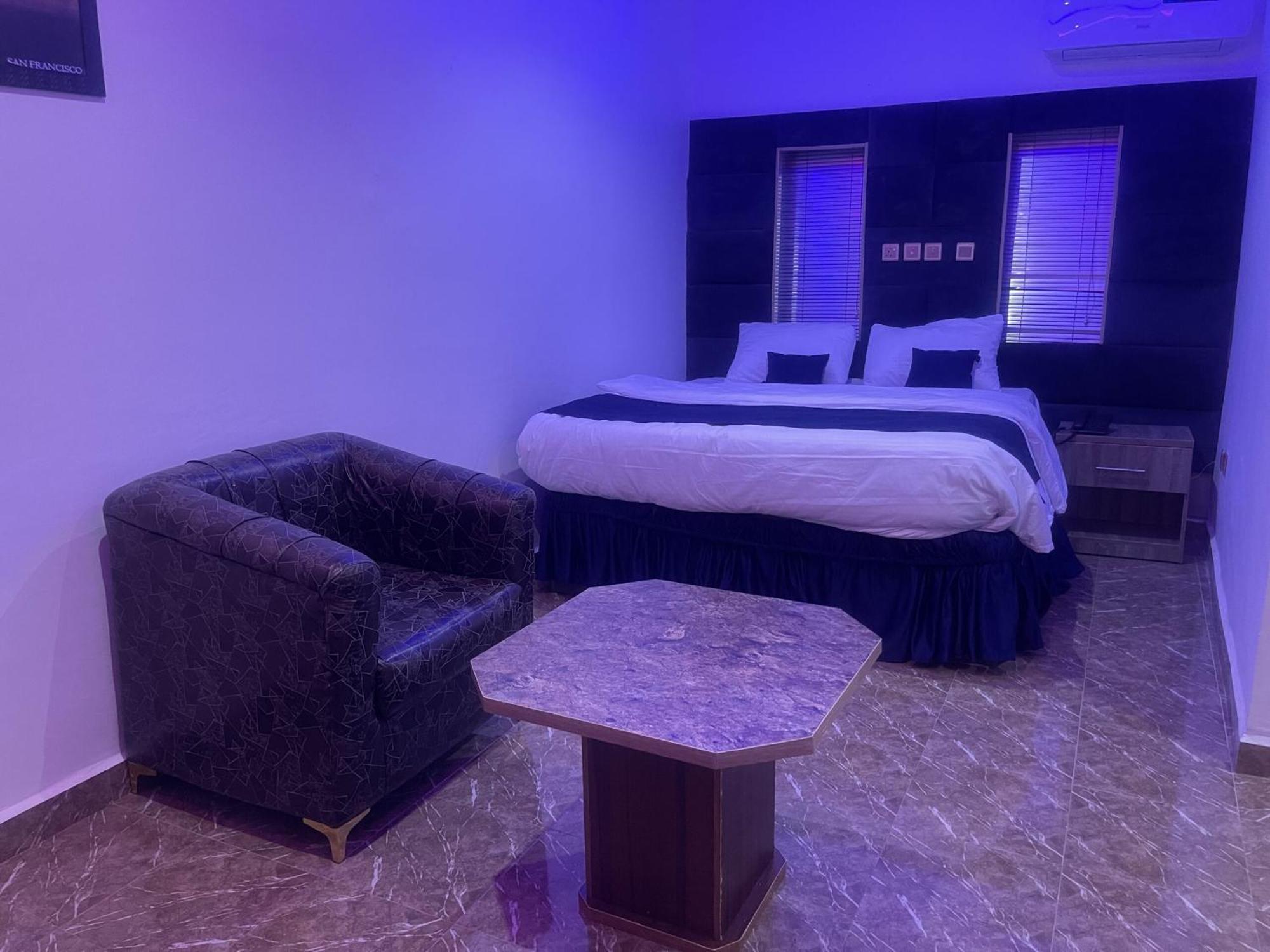 Murphy'S Mansion Resort Umuahia Εξωτερικό φωτογραφία
